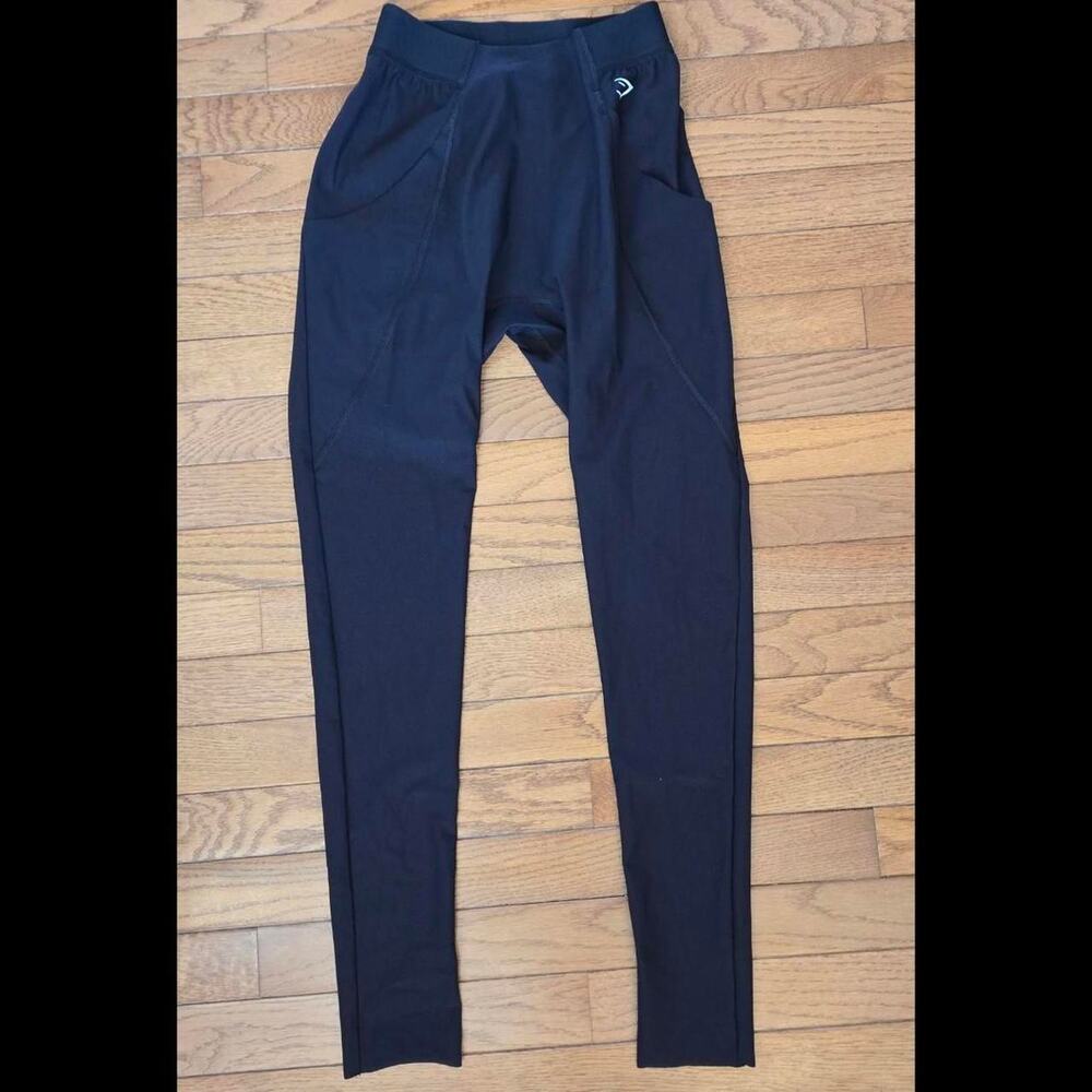 gymshark womens black leggings high-waisted pockets small?